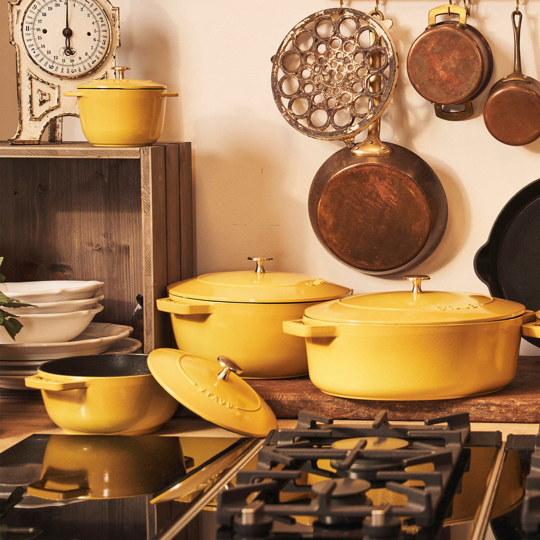 Staub Cast Iron 6.25-qt Wide Oval Dutch Oven - Citron