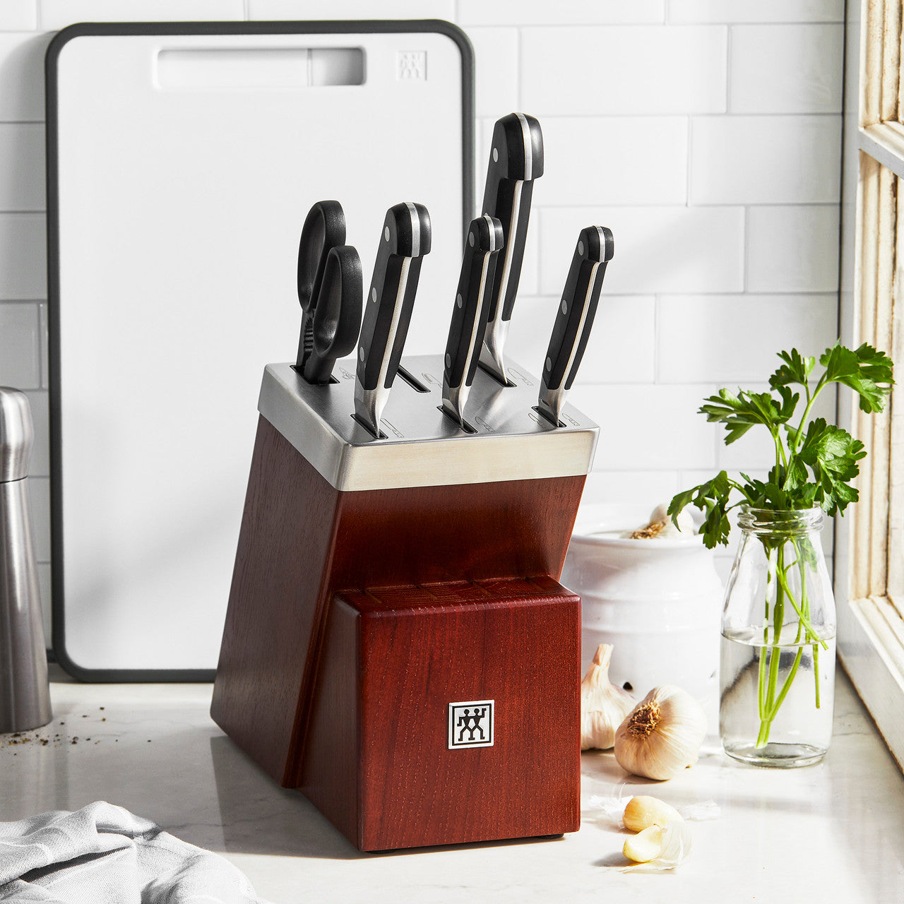 ZWILLING Pro 7-pc Self Sharpening Block